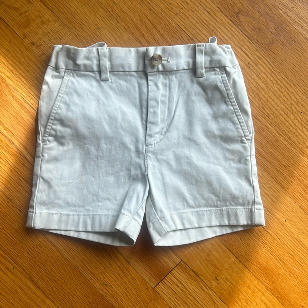 Vineyard Vines chino / khaki shorts